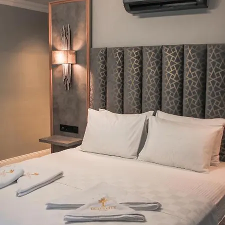 Talles Hotel *
