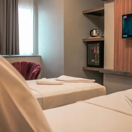 Talles Hotel *